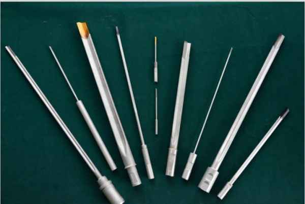 立式深孔鉆所用刀具有哪些，有什么特點和區(qū)別